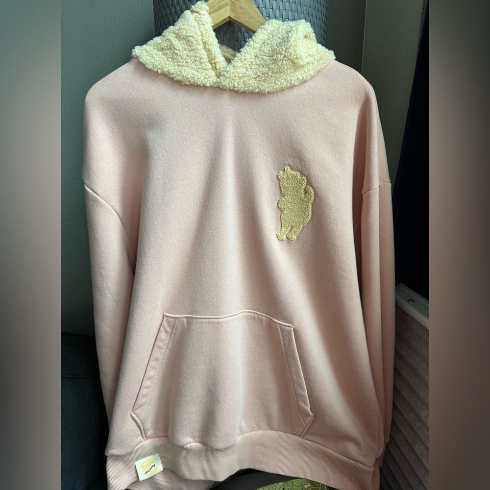 NWOT Walt Disney World Park Winnie the Pooh Hoodie